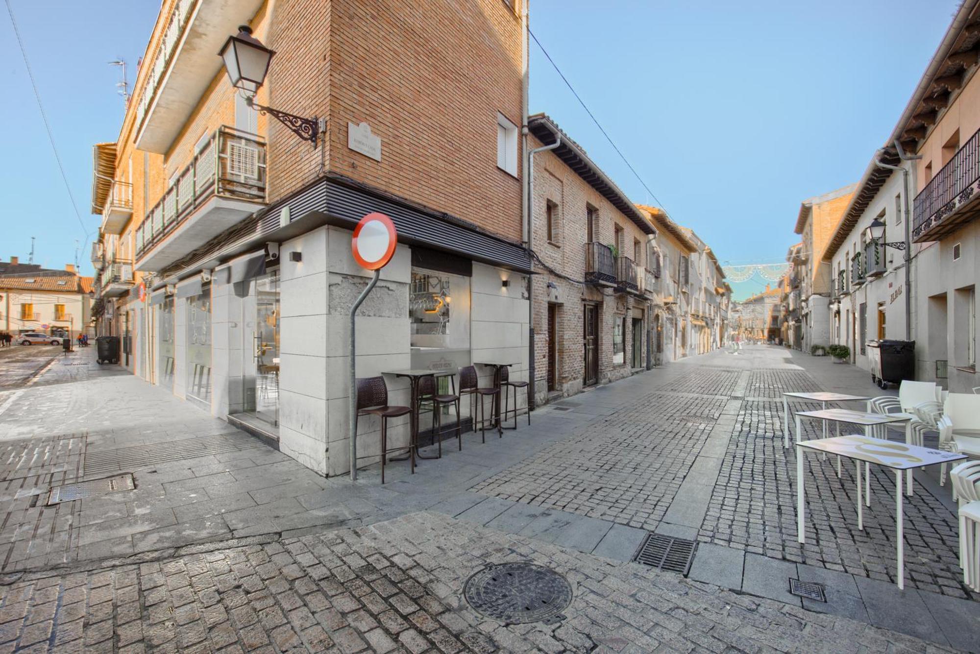 Apartamentos Ryc Alcalá de Henares Exteriör bild