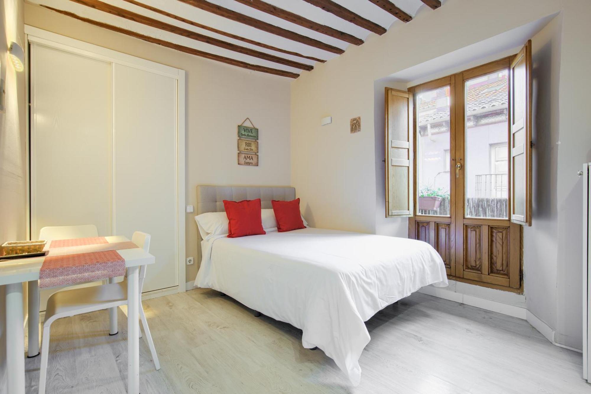 Apartamentos Ryc Alcalá de Henares Exteriör bild