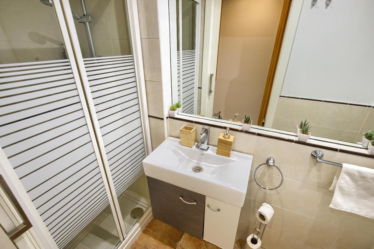 Apartamentos Ryc Alcalá de Henares Exteriör bild