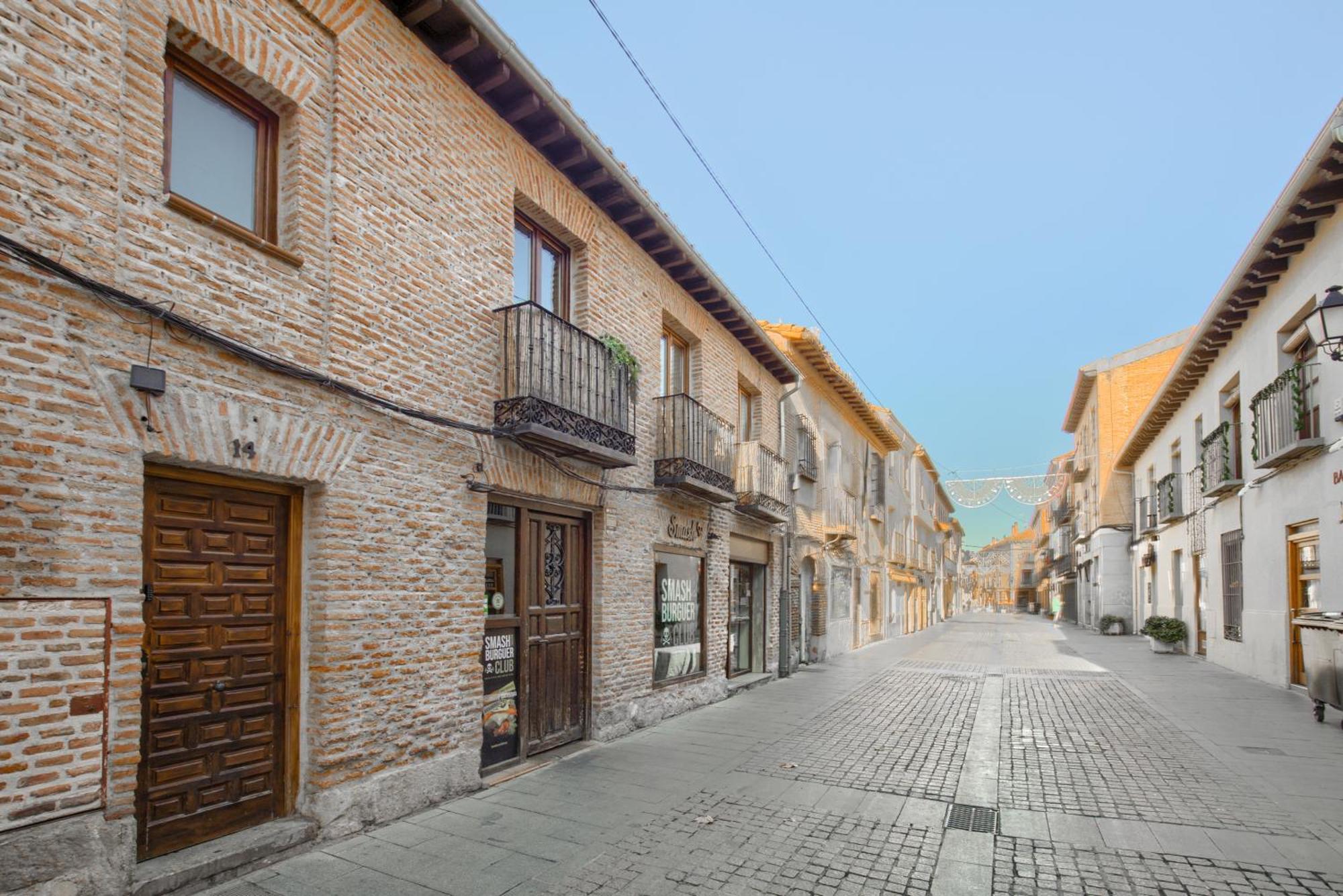 Apartamentos Ryc Alcalá de Henares Exteriör bild